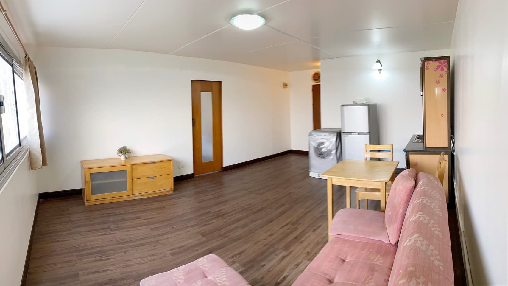 ขายด่วน คอนโดเมืองทอง ตึก C3 ชั้น 3 ด้านนอก ตกกเต่งเเล้ว