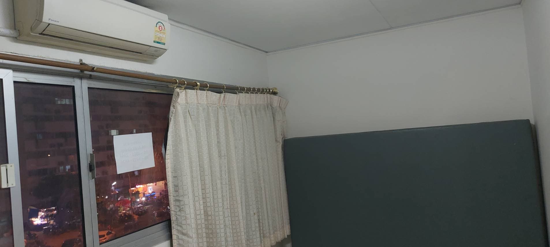 ห้องมุม ราคาถูกมาก T6 ชั้น 4 แต่งเเล้วบางส่วน ขายเพียง 690,000 เท่านั้น สนใจติดต่อด่วน 086-3965122