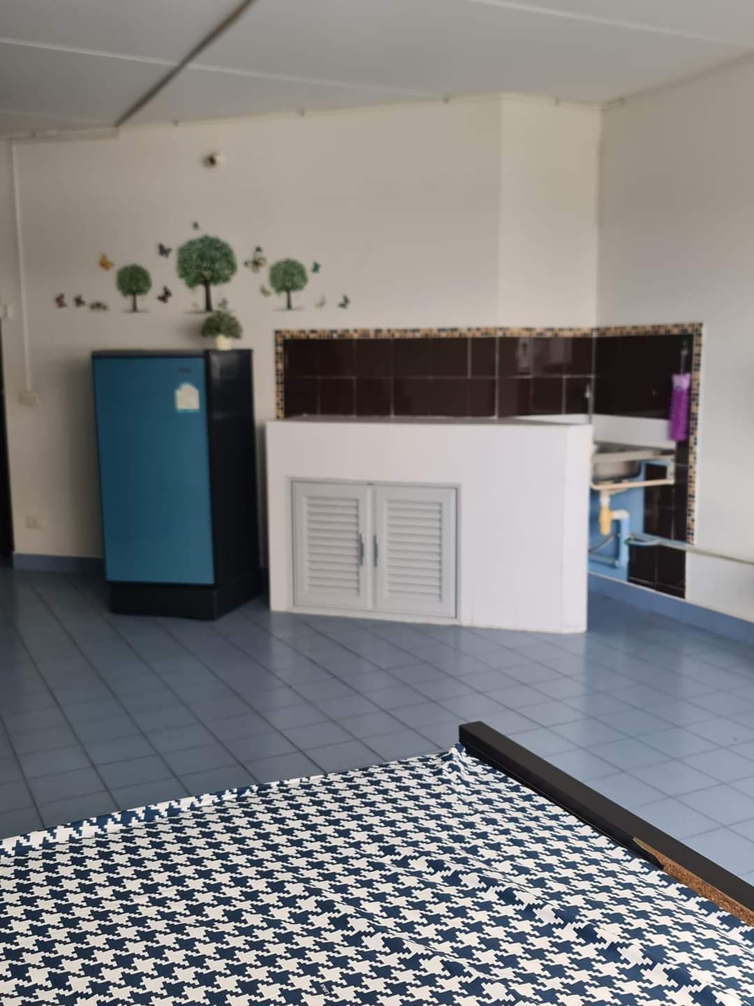 ขายด่วน คอนโด เมืองทอง  ตึก C1 ชั้น 5 วิวสวย  ห้องติดมุม ขนาด 32.84 ตร.ม  ห้องเเต่งพร้อมอยู่ ราคาถูกมากขายเพียง 490,000 บาท   ติดต่อด่วน 086-3965122