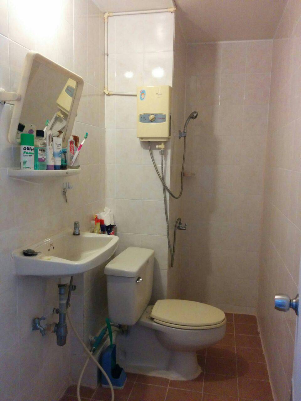 ด่วนขายถูกมาก   ขายด่วน คอนโดเมืองทอง ตึก  T12 ขนาด 38.39 ชั้น 13 ด้านใน ปูกระเบื้องเเล้ว ห้องเปล่า  สภาพดี พร้อมอยู่   ขายถูกมาก เพียง 480,000 บาท เท่านั้นติดต่อ 086-3965122